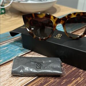 sunglasses super cute brand new